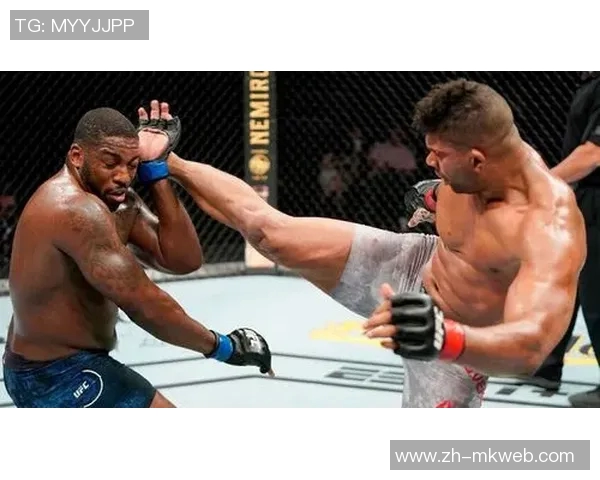 UFC锤子与凯恩的巅峰对决谁能赢得胜利揭晓战斗真相